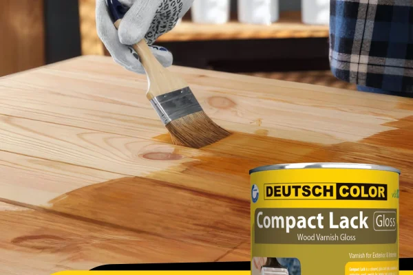 Llak trasparent Compact Lack ideale për ruajtjen e bukurisë natyrale të drurit.